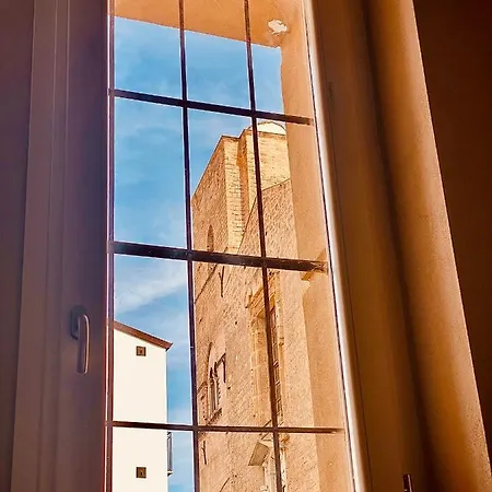Lancia Di Brolo Apartment